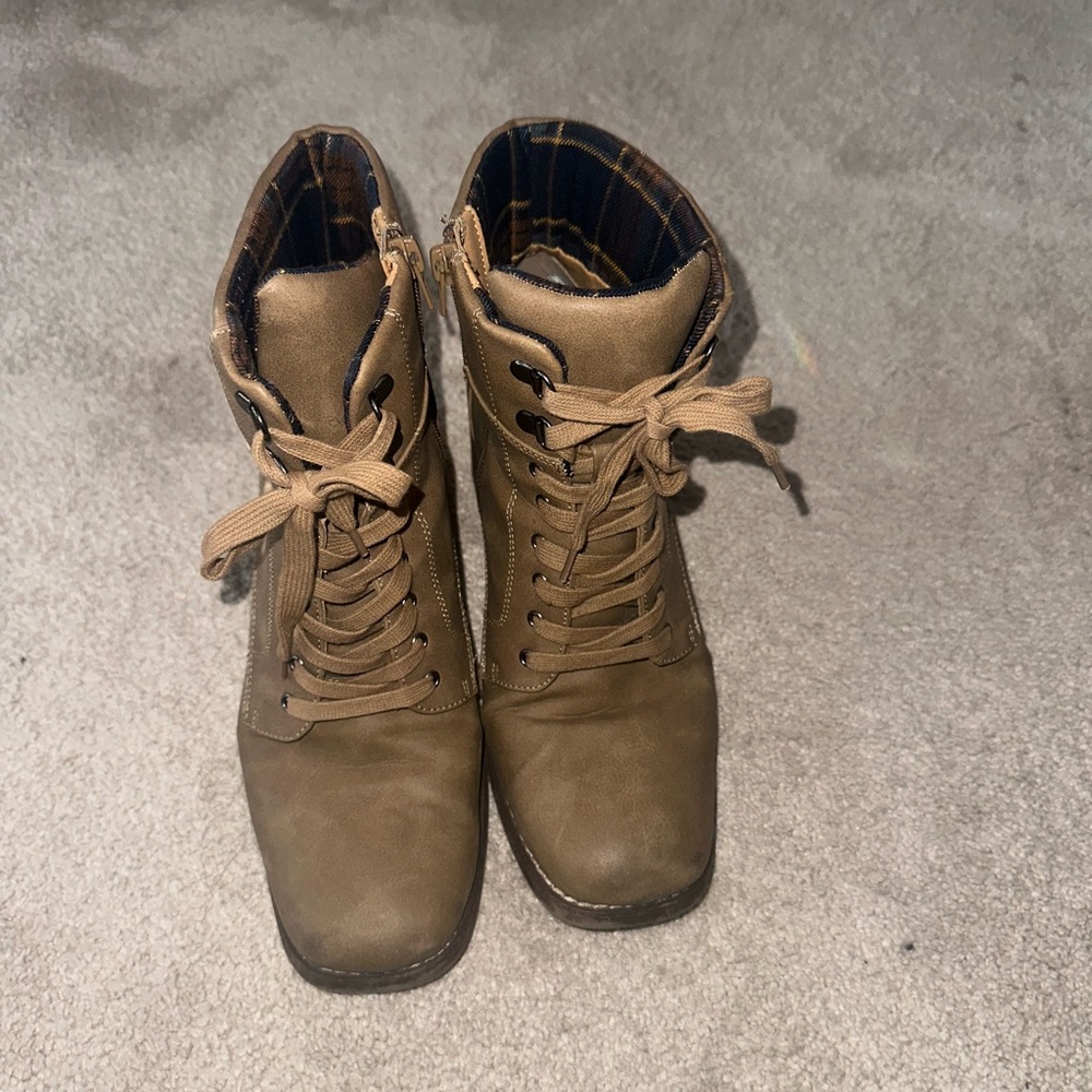 Brown boots